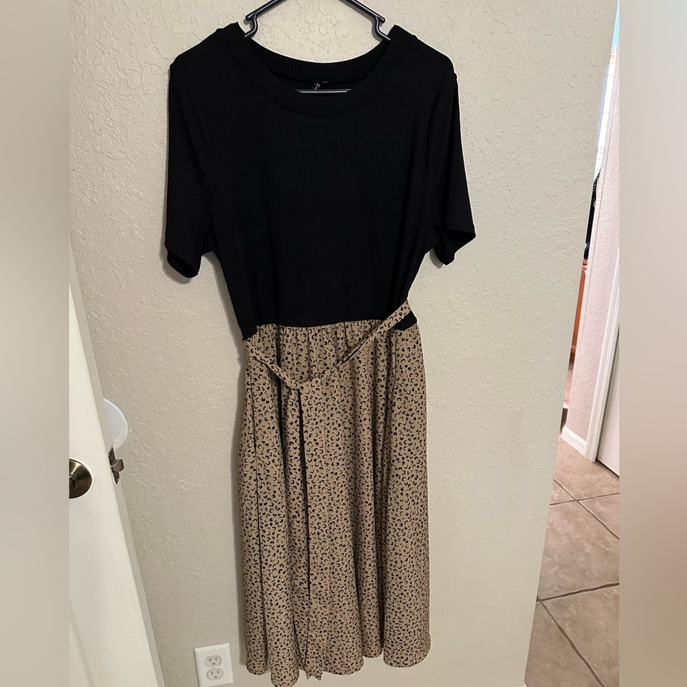 Short Sleeved Midi Dress